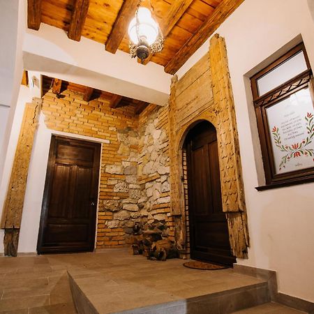 Molnos Kuria Pension โครุนด์ ภายนอก รูปภาพ
