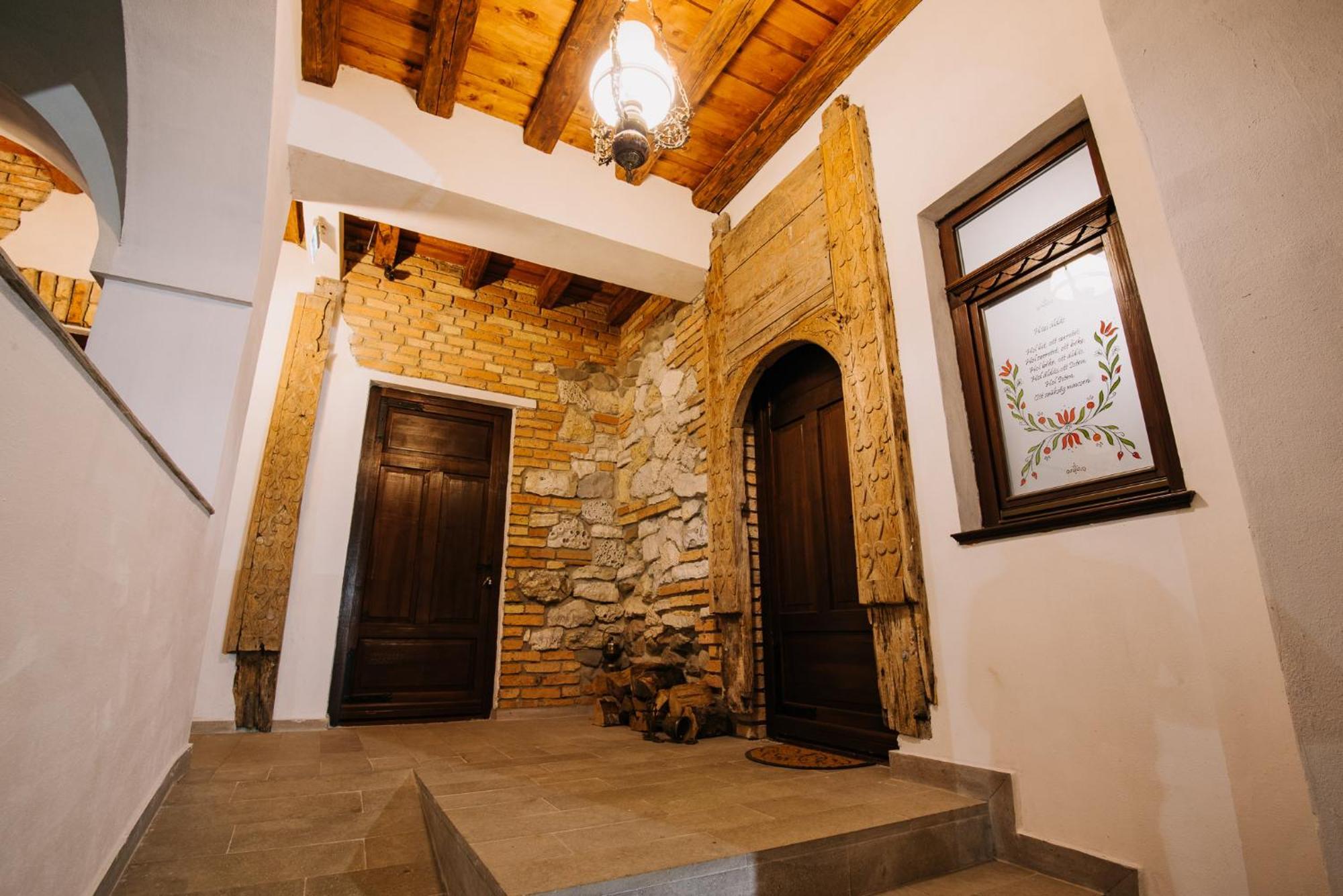 Molnos Kuria Pension โครุนด์ ภายนอก รูปภาพ