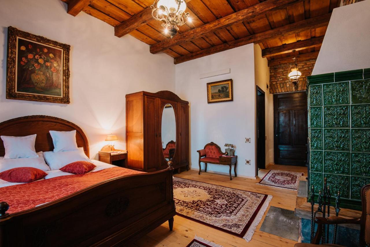 Molnos Kuria Pension โครุนด์ ภายนอก รูปภาพ