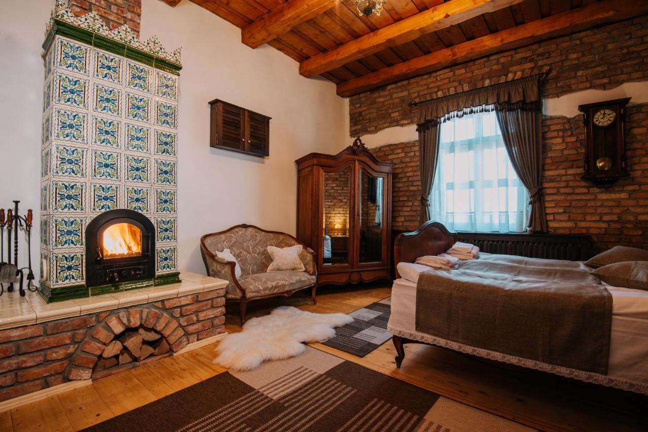 Molnos Kuria Pension โครุนด์ ภายนอก รูปภาพ