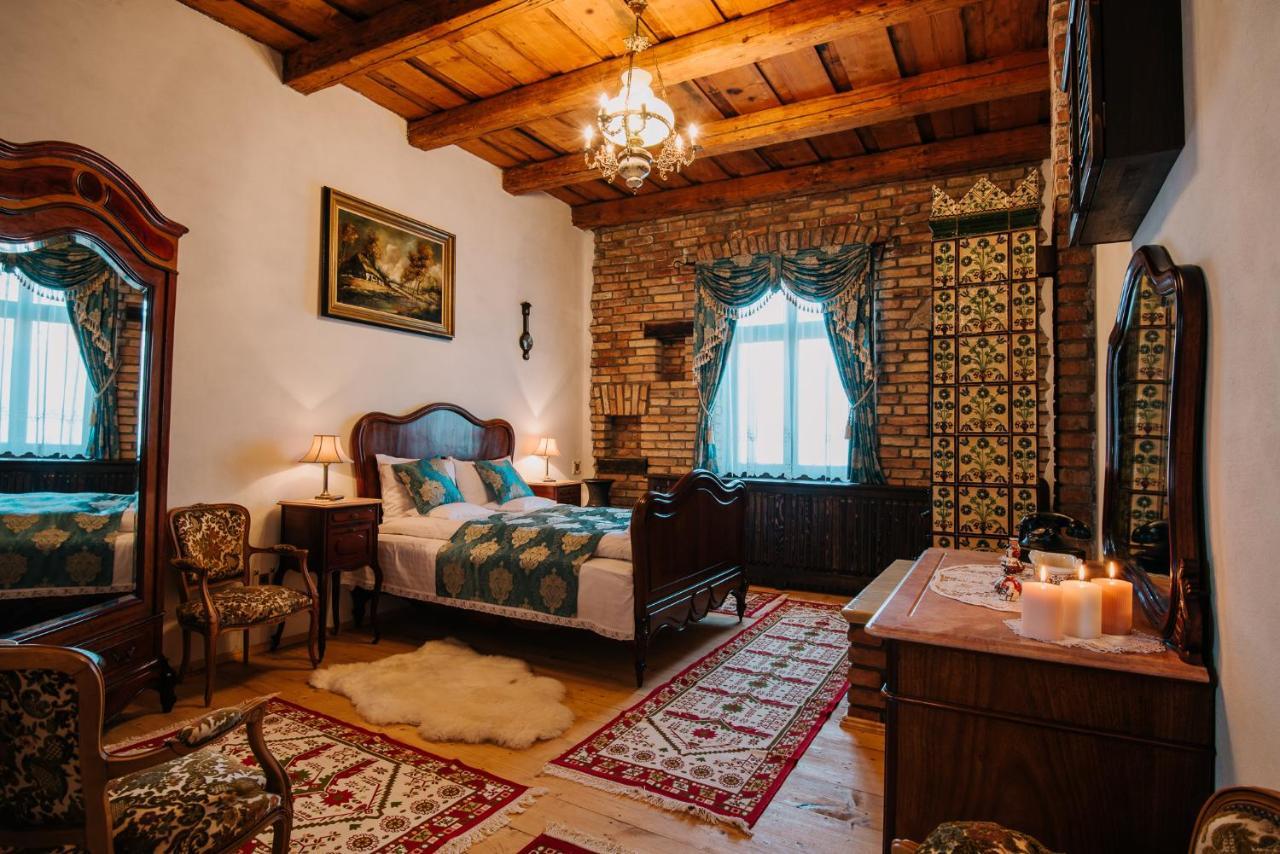 Molnos Kuria Pension โครุนด์ ภายนอก รูปภาพ